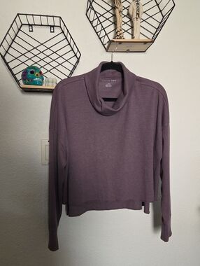 American Eagle Cropped Sweater